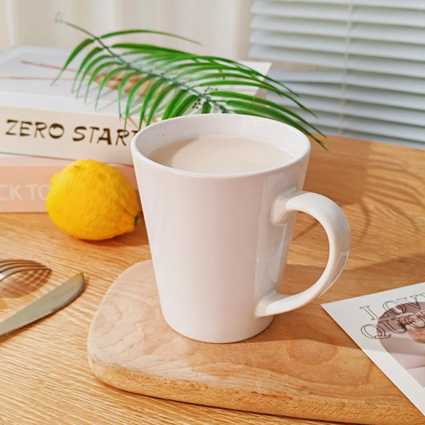 Vintage-Inspired Handcrafted Porcelain Collector Mug – Elegant Unique Coffee Cup